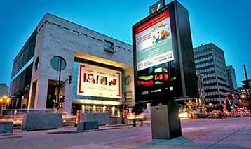 小間距LED新戰(zhàn)場，數(shù)字標(biāo)牌市場潛力大