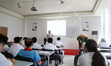 光祥開展管理干部職業(yè)化培訓(xùn)